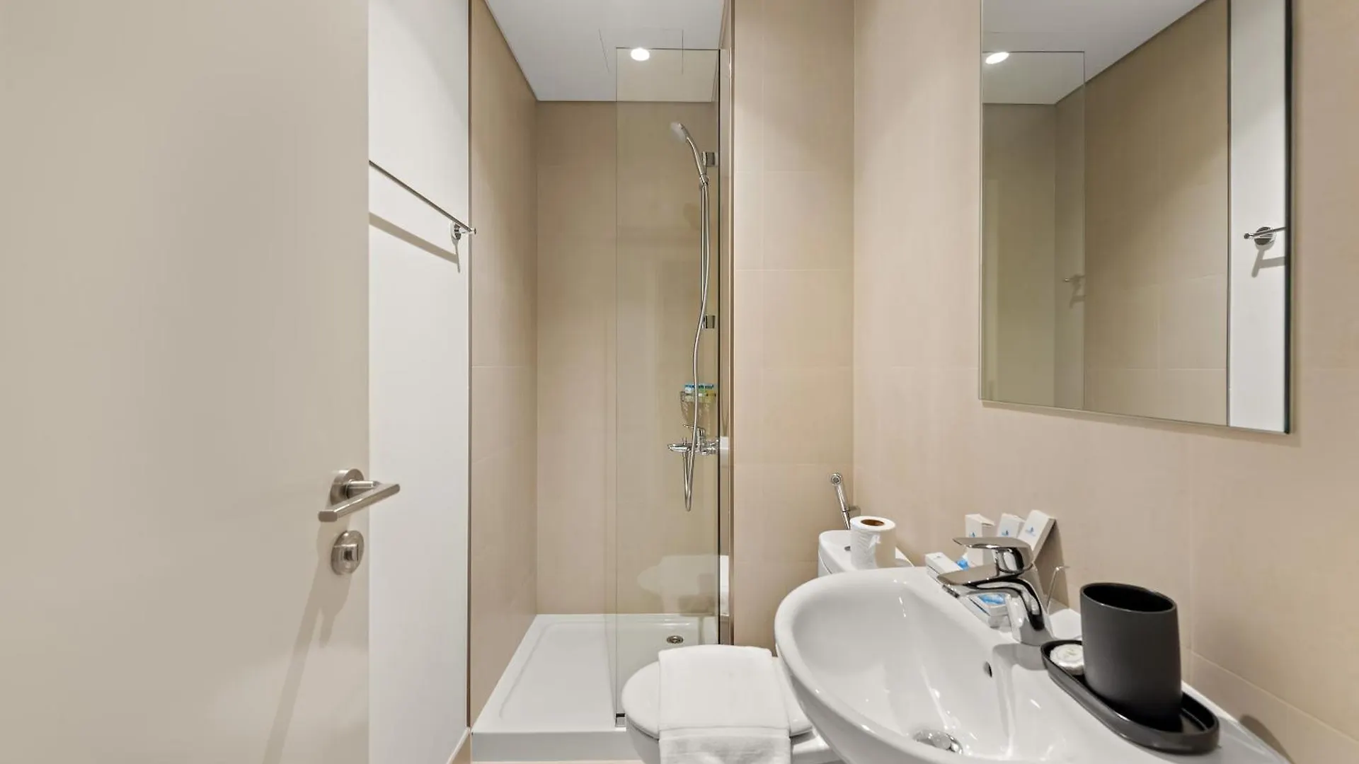 4Br With Spacious Balcony & Stunning Burj Khalifa Views Dubai 0*,  United Arab Emirates