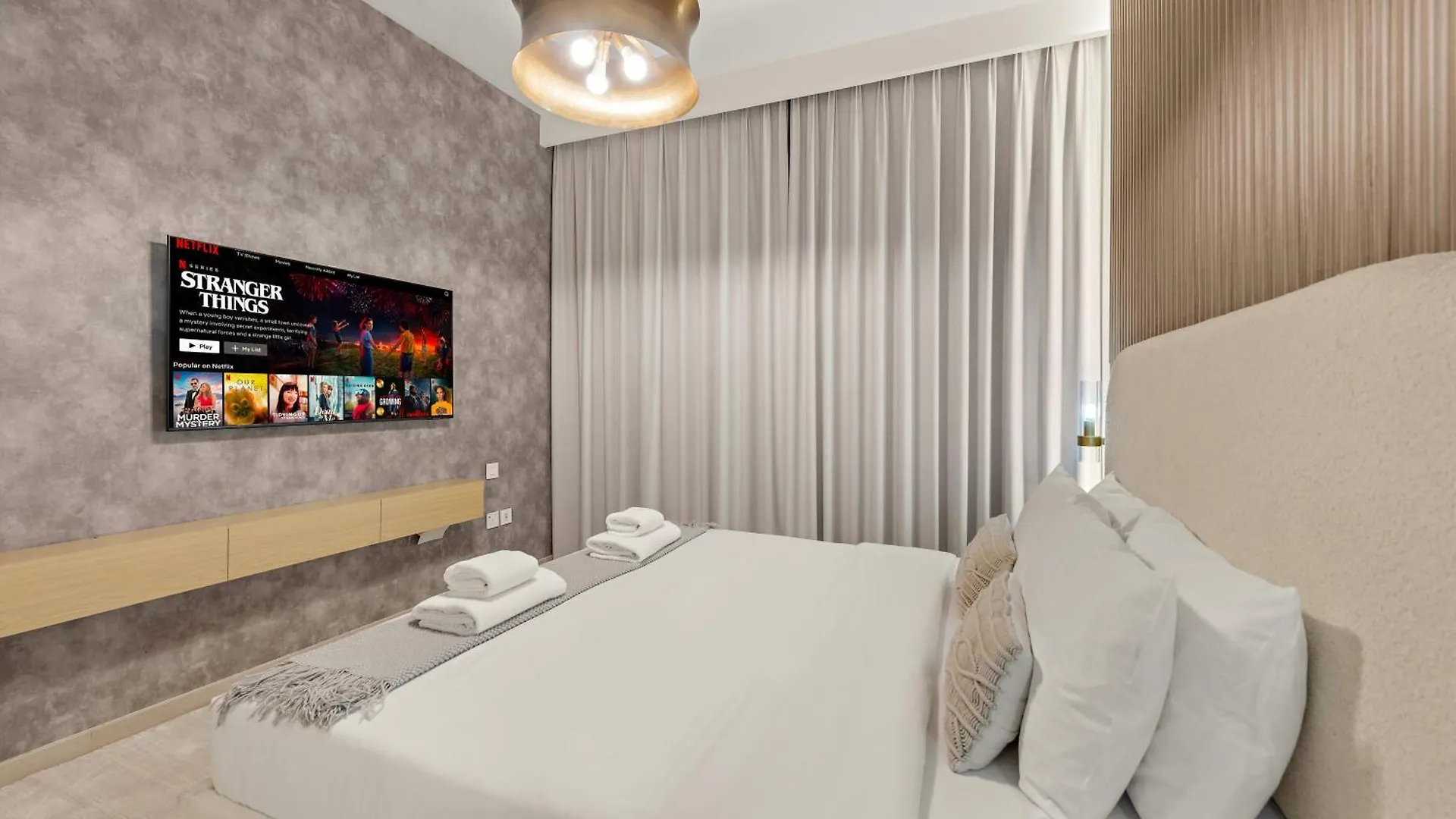 Apartment 4Br With Spacious Balcony & Stunning Burj Khalifa Views Dubai