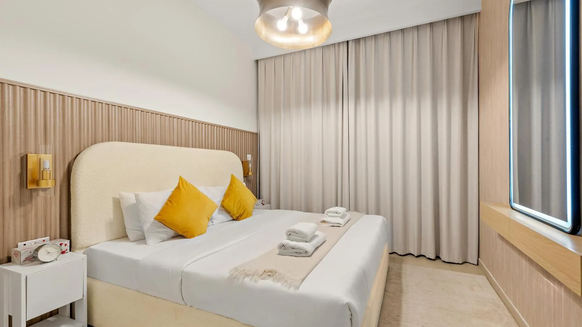 4Br With Spacious Balcony & Stunning Burj Khalifa Views Dubai