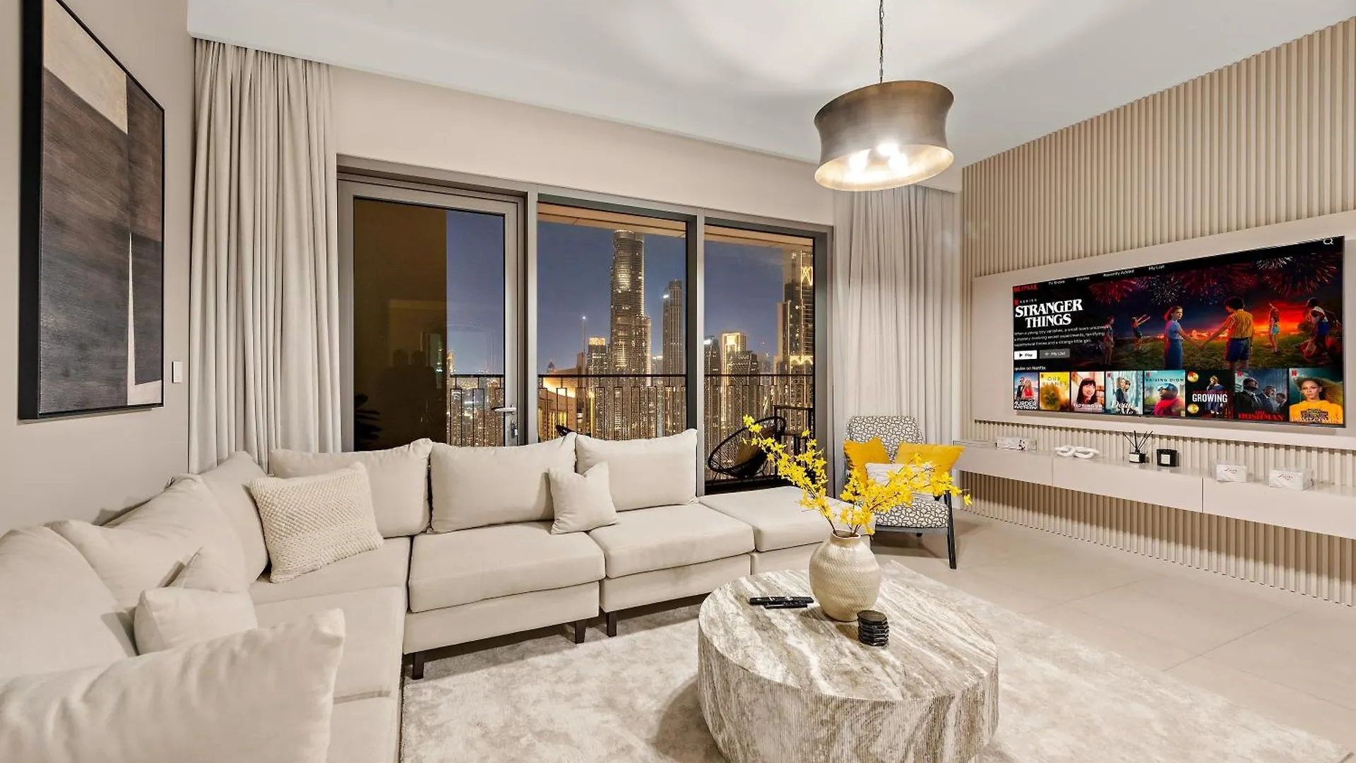 Apartment 4Br With Spacious Balcony & Stunning Burj Khalifa Views Dubai