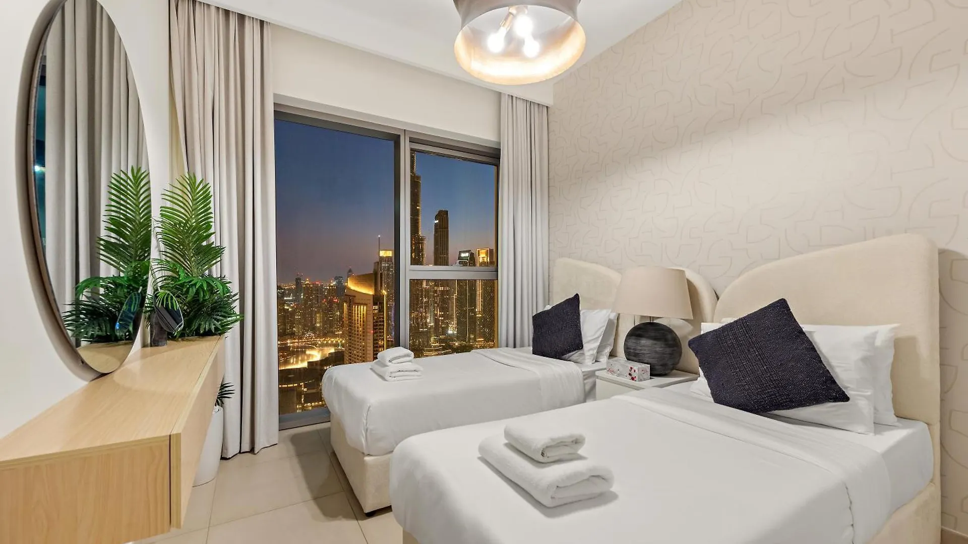 4Br With Spacious Balcony & Stunning Burj Khalifa Views Dubai 0*,