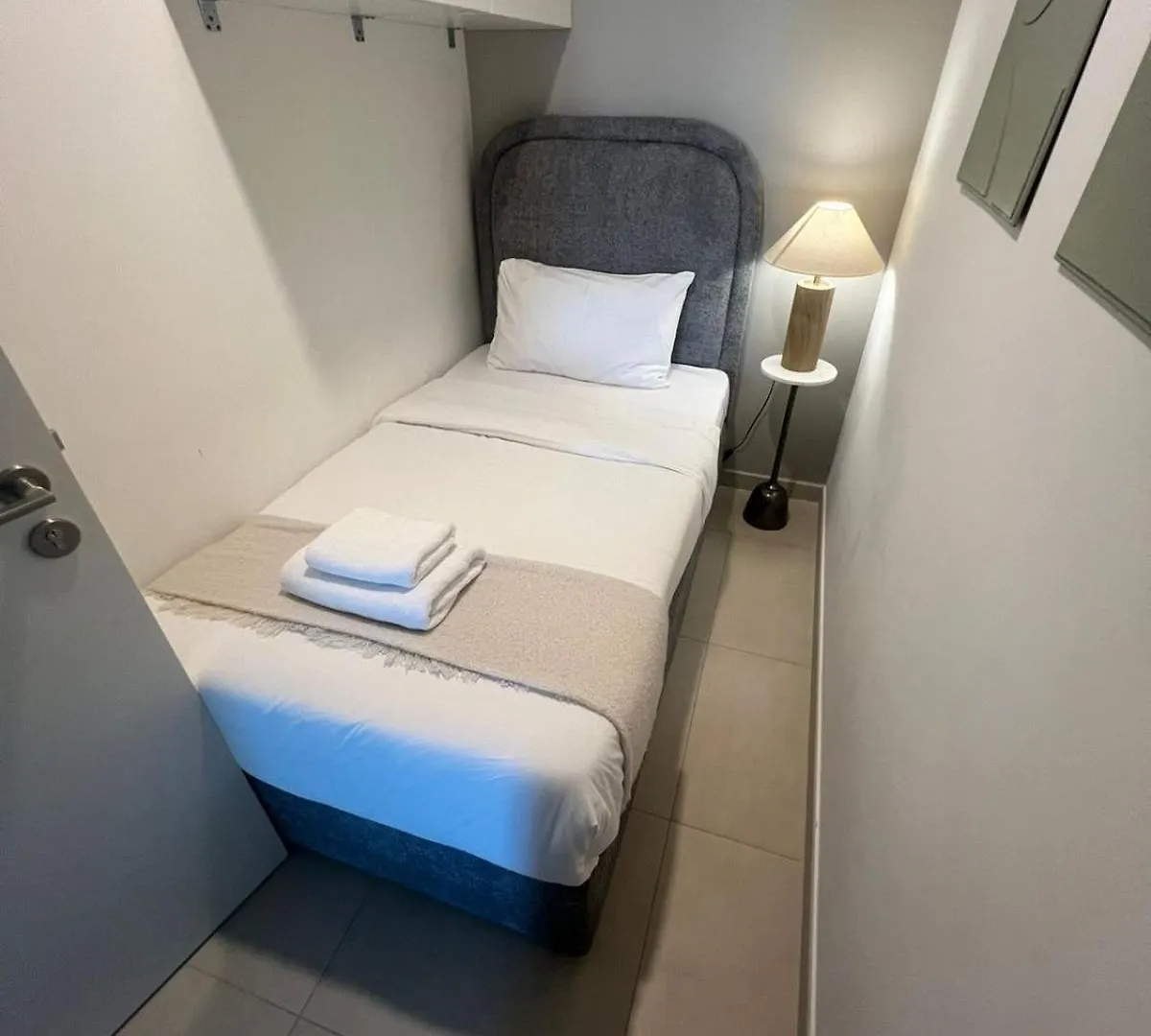 4Br With Spacious Balcony & Stunning Burj Khalifa Views Dubai Apartment